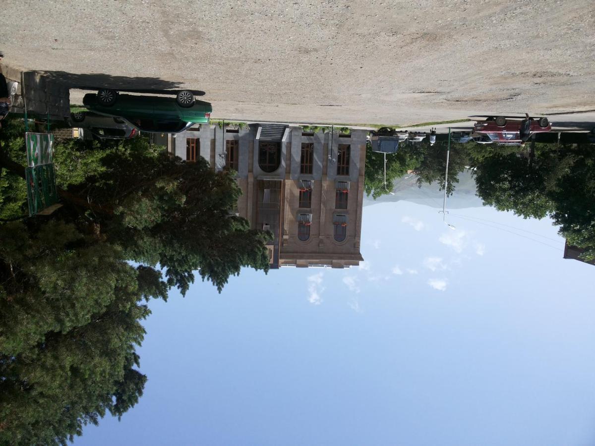 Arpa Hotel Yeghegnadzor Exterior foto