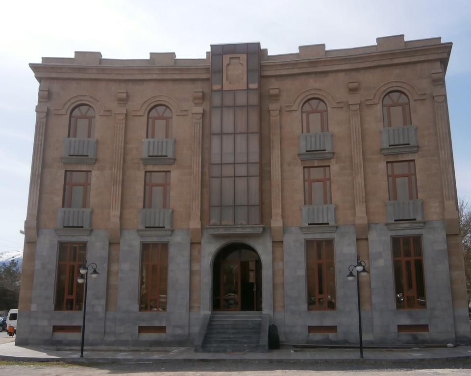 Arpa Hotel Yeghegnadzor Exterior foto