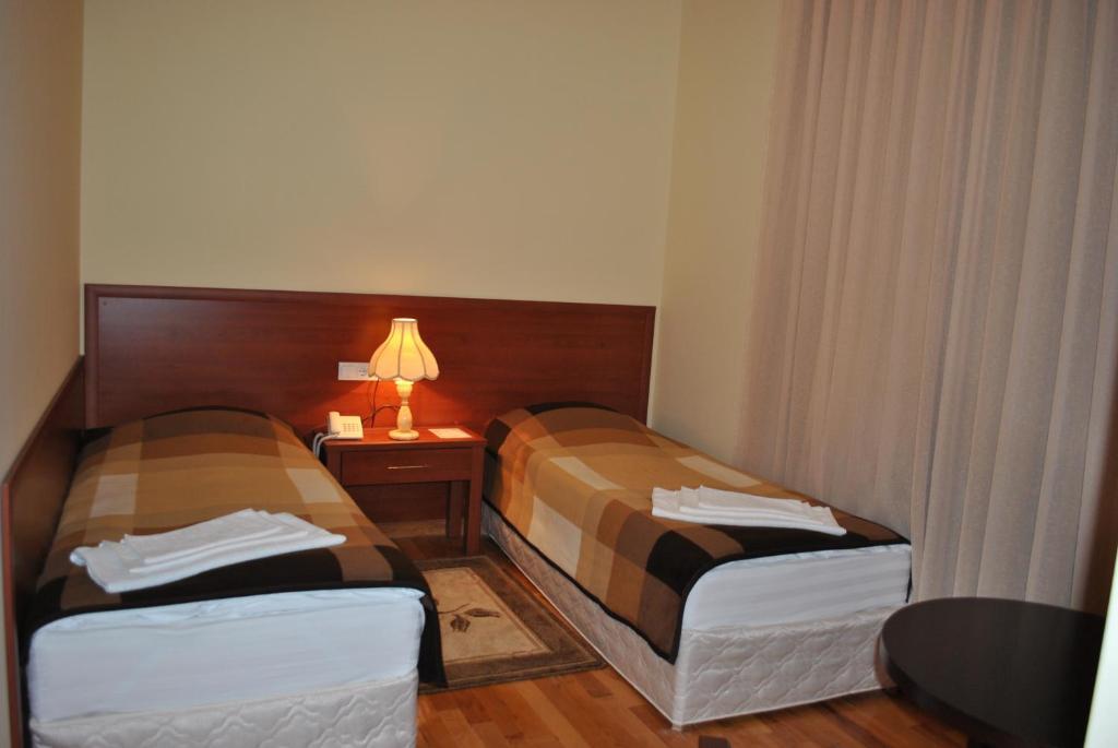 Arpa Hotel Yeghegnadzor Exterior foto